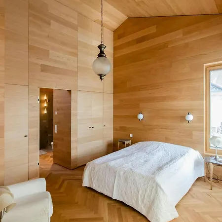 Wood Clad House At Eider's High Shore 別荘 *