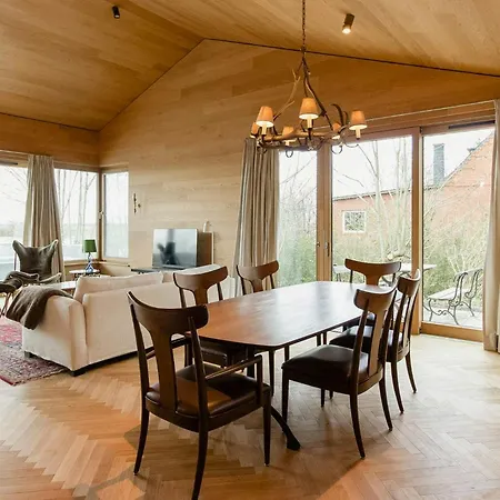 Two Design In Riverside Architect House
