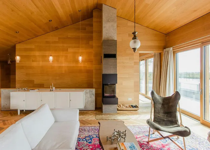 Wood Clad House At Eider's High Shore Vakantiehuis Suderstapel