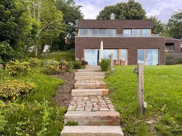 Vakantiehuis Wood Clad House At Eider's High Shore Suderstapel