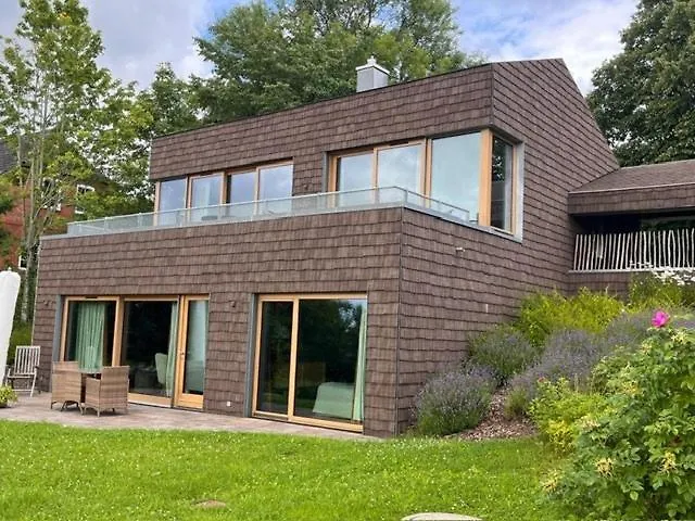 Vakantiehuis Wood Clad House At Eider's High Shore Suderstapel